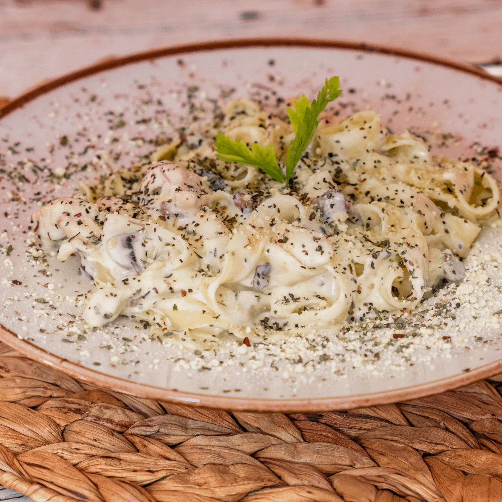 FETTUCİNİ ALFREDO